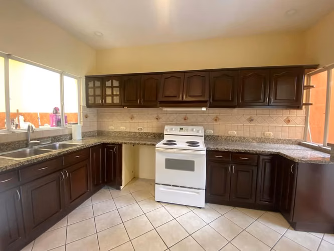 Se vende para inversión condominio Ayarco Campestre, Pinares, Curridabat (AD) - Imagen 9