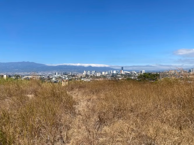 Propiedad de 2.8ha, con vistas de San José y montañas, para desarrollo - Imagen 5
