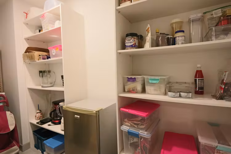 Venta Moderno Apartamento con jardin privado en Escazú