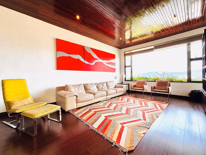 Imponente  Vista - Moderna y elegante - Casa independiente con seguridad