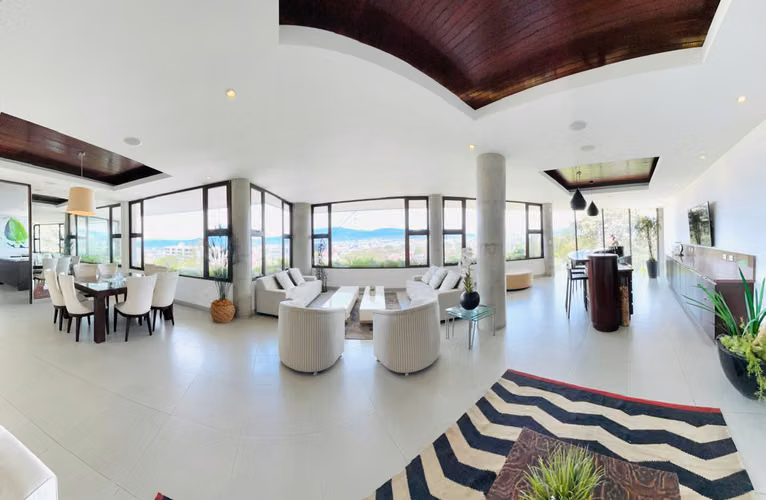 Imponente  Vista - Moderna y elegante - Casa independiente con seguridad