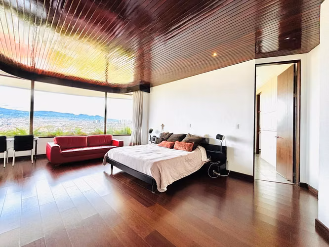 Imponente  Vista - Moderna y elegante - Casa independiente con seguridad