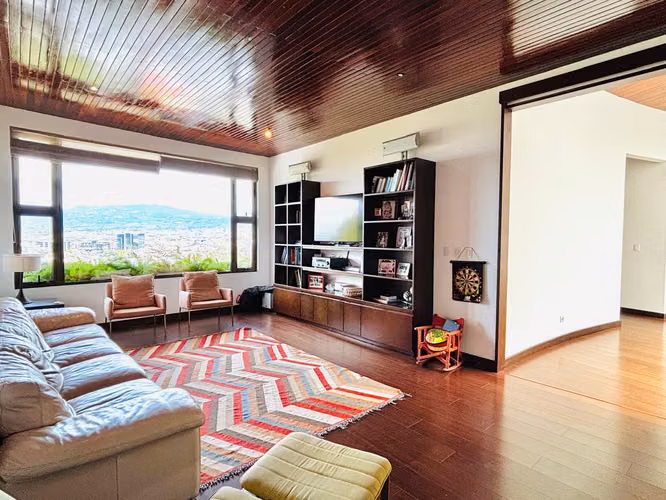 Imponente  Vista - Moderna y elegante - Casa independiente con seguridad