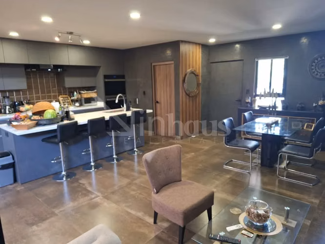 Venta de casa con bella vista en Guachipelin