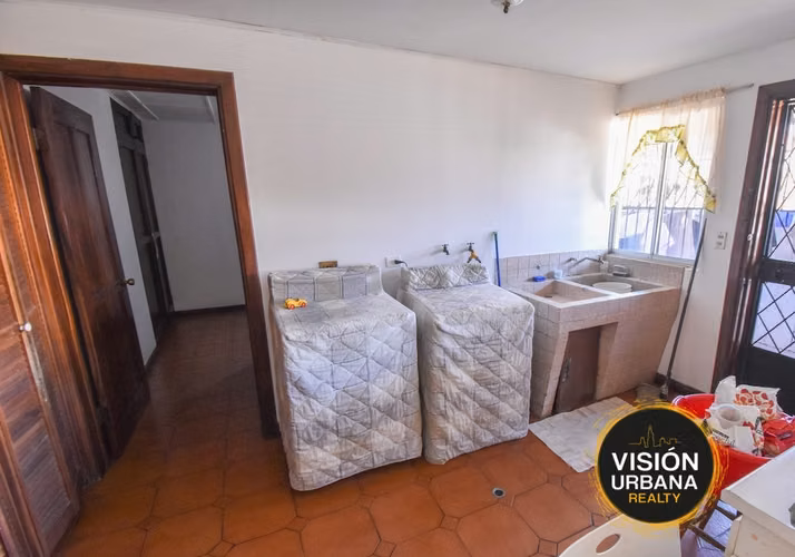 Casa Independiente de un solo nivel en Bosques de Doña Rosa
