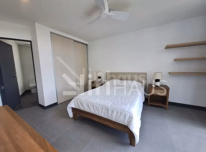 id 40390 Se vende apartamento completamente amueblado