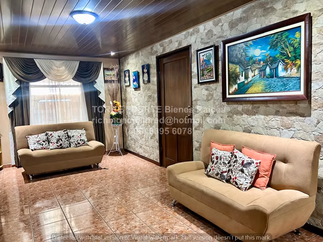 Se vende casa 4 habitaciones + oficina | hab. en planta baja | Tres Ríos