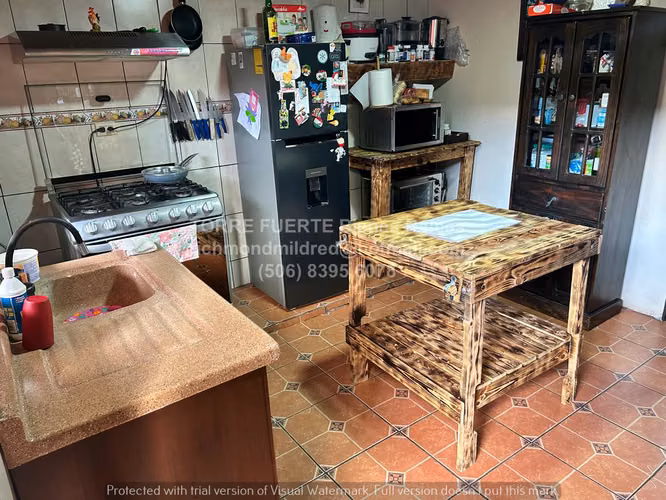Se vende casa 4 habitaciones + oficina | hab. en planta baja | Tres Ríos