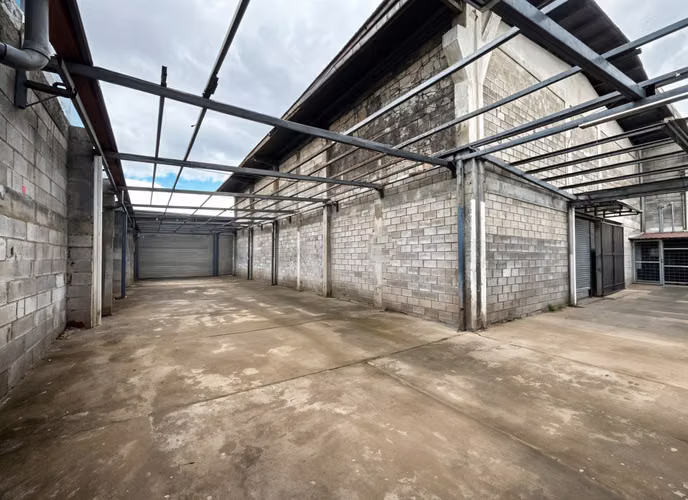 WAREHOUSE FOR RENT – 196 m² – SAN SEBASTIÁN, SAN JOSÉ