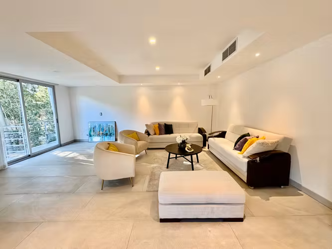 LOS LAURELES, ESCAZÚ! LUXURY AND SPACIOUS 3-BEDR CONDO WITH VIEWS!