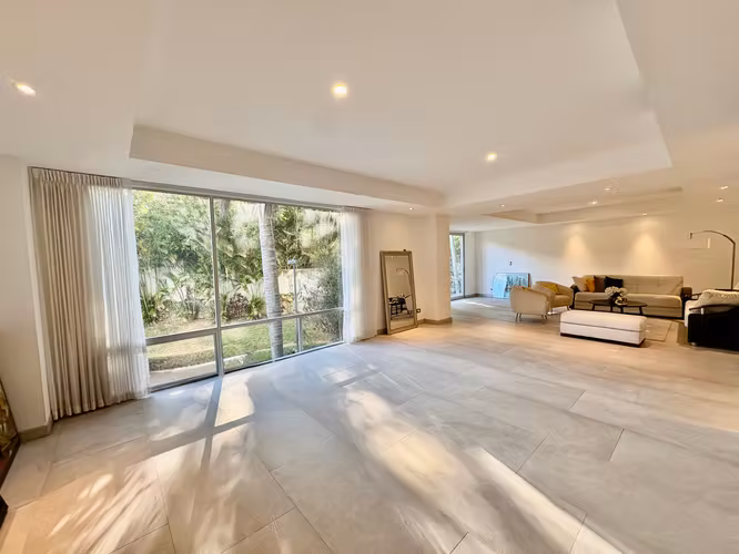 LOS LAURELES-ESCAZU! LUJOSO Y AMPLIO APARTAMENTO DE 260m2 / 3 HABITACIONES