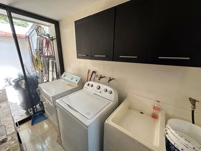 Alquiler de casa esquinera en condominio Santa Ana Hills con muebles - Imagen 10