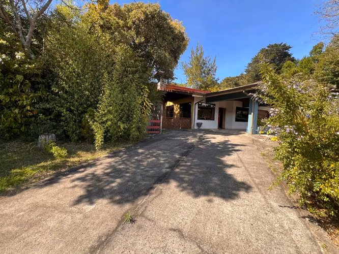 Venta de propiedad con uso de suelo mixto sobre carretera principal – San Rafael de Heredia - Imagen 3