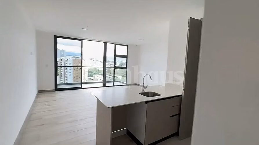 Venta de apartamento en torre en Sabana