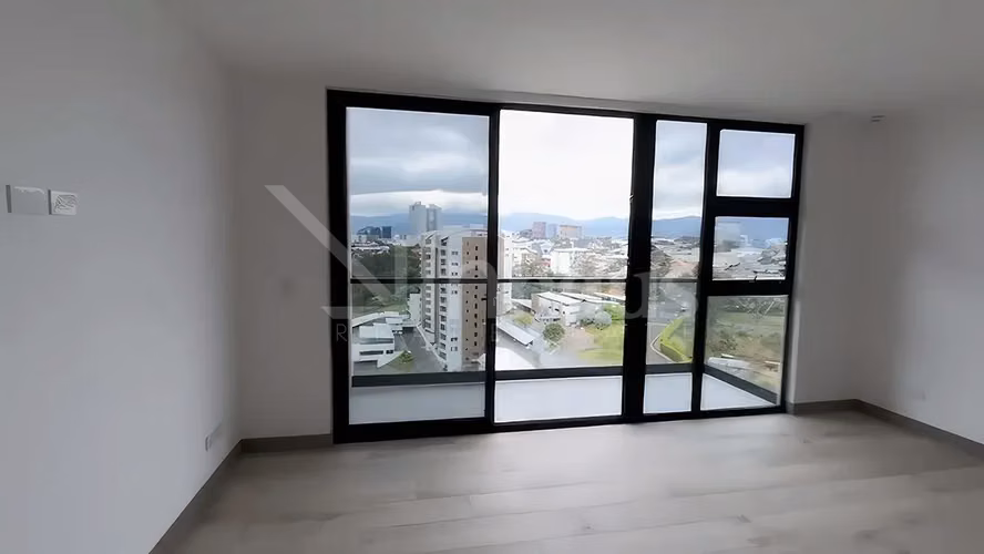 Venta de apartamento en torre en Sabana