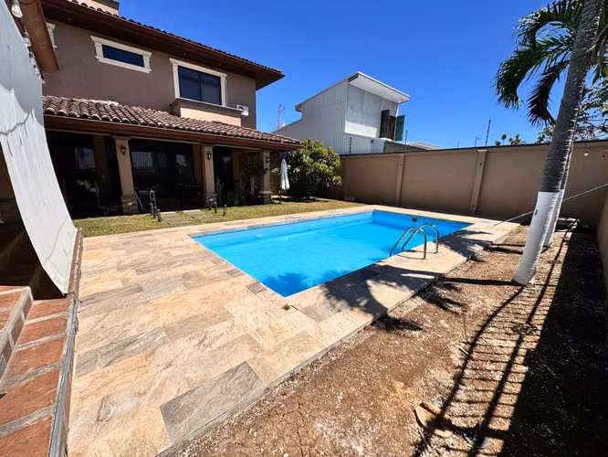 Casa con piscina en residencial privado – Las Lomas, Grecia - Imagen 10