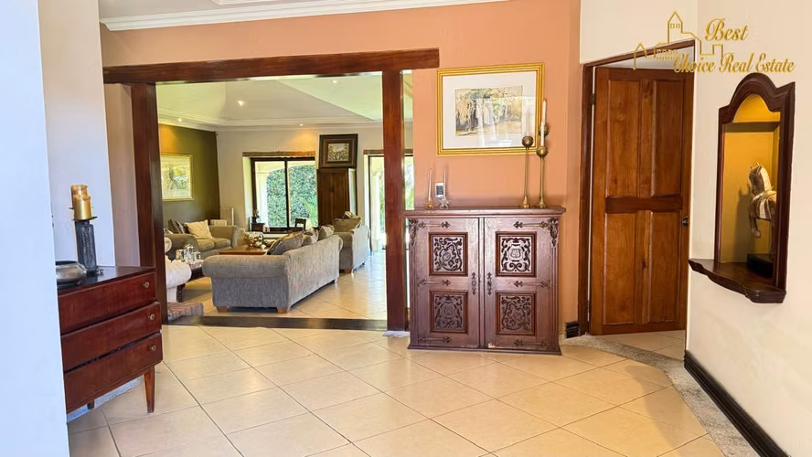 Venta Casa Heredia Ciudad Cariari | Amplio Jardín y Garaje para 4 Vehículos - Imagen 3