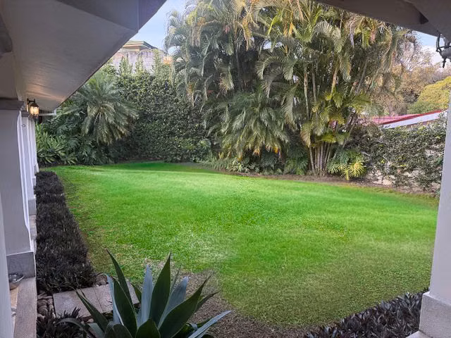 Venta Casa Heredia Ciudad Cariari | Amplio Jardín y Garaje para 4 Vehículos - Imagen 19