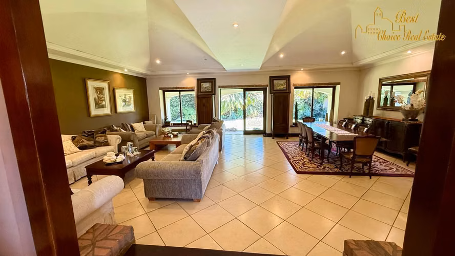 Venta Casa Heredia Ciudad Cariari | Amplio Jardín y Garaje para 4 Vehículos - Imagen 8