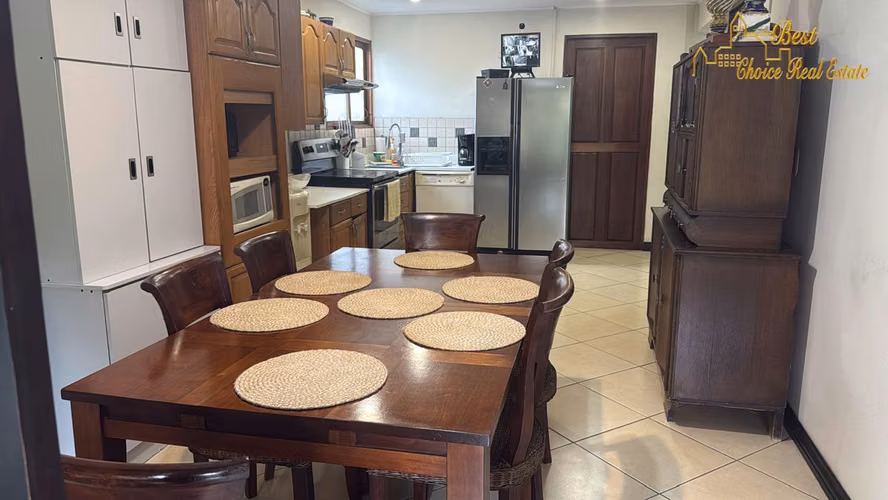 Venta Casa Heredia Ciudad Cariari | Amplio Jardín y Garaje para 4 Vehículos - Imagen 9