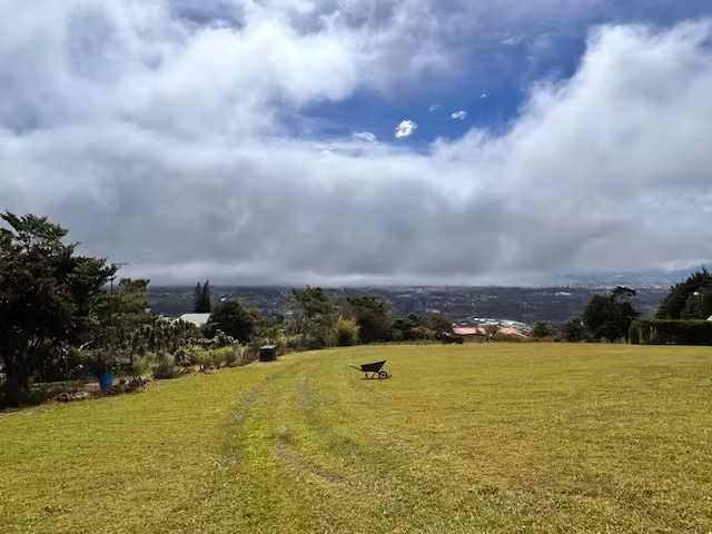 VENTA DE LOTE CON VISTA ESPECTACULAR EN SAN ISIDRO, HEREDIA