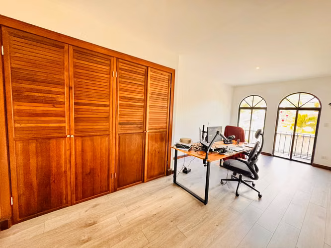 ID 41838 En venta casa de 3 plantas en Condominio en la zona de Pinares - Imagen 12