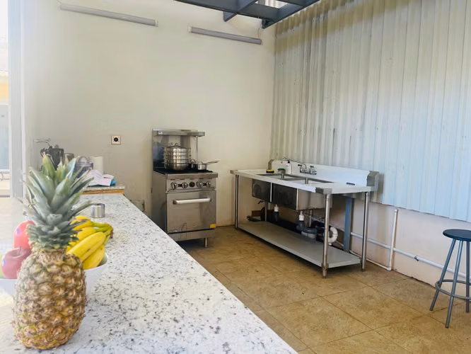 Venta de hotel en el Centro de Tamarindo con distancia caminable a la playa - Imagen 12