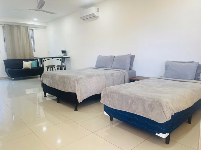 Venta de hotel en el Centro de Tamarindo con distancia caminable a la playa - Imagen 5