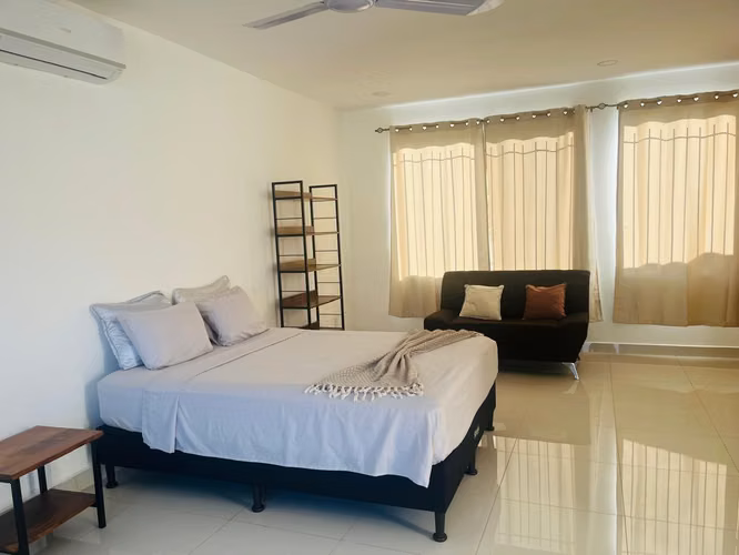 Venta de hotel en el Centro de Tamarindo con distancia caminable a la playa - Imagen 7