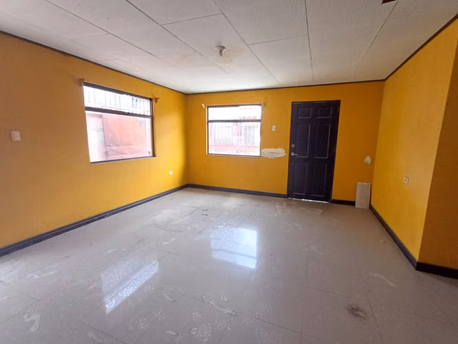 SE VENDE GRAN LOTE CON 2 APARTAMENTOS ¡¡REMATE!!