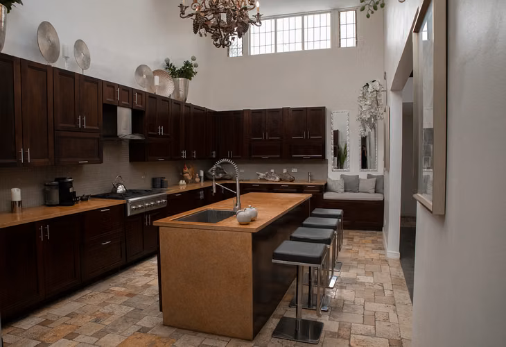 Venta Casa Oasis en Escazu centro