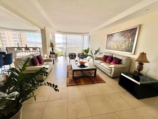 Condo de 3 cuartos + servicio en Jaboncillos 317m², excelente vista, casa club - Imagen 4