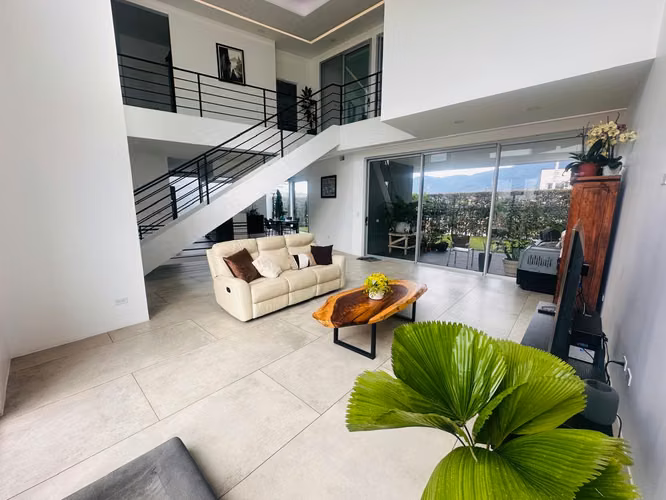 id 41852 Casa con gran espacio de patio en Condominio con Amenidades - Imagen 2