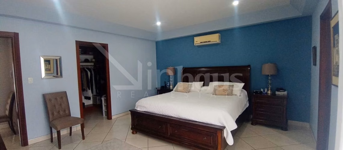Venta de casa amoblada en San Rafael de Escazu - Imagen 4