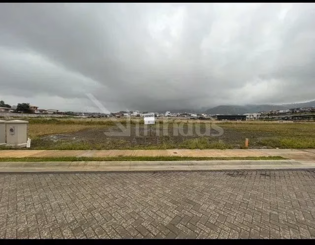 id 40923 Lote en Condominio Nuevo, Lomas de Ayarco, Curridabat