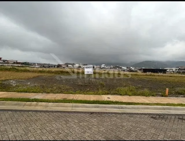 id 40923 Lote en Condominio Nuevo, Lomas de Ayarco, Curridabat