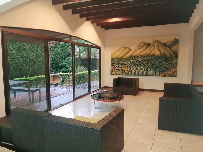 En venta bellísima casa en Santa Ana Pozos. MP 25-167