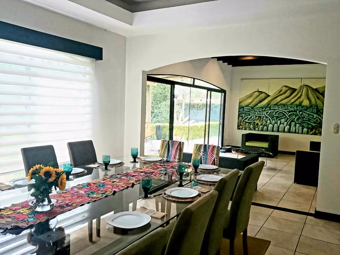 En venta bellísima casa en Santa Ana Pozos. MP 25-167