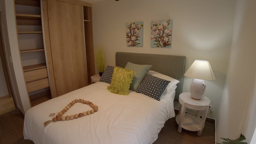 Apartamento de 2 habitaciones y 2 baños con vistas al mar - Imagen 13