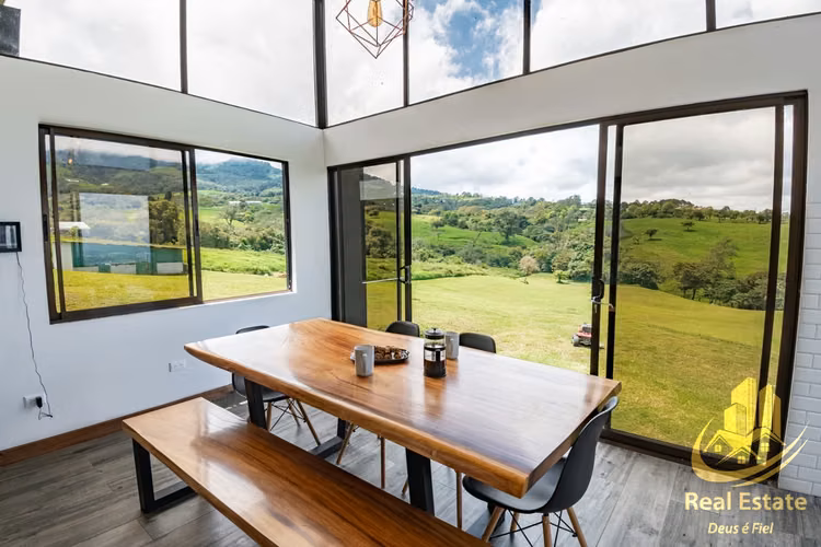 Venta de Hermosa Casa en Coronado, San José | 5 habitaciones - 2.5 baños - Imagen 16