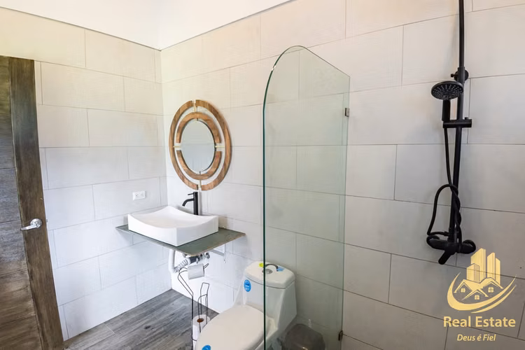 Venta de Hermosa Casa en Coronado, San José | 5 habitaciones - 2.5 baños - Imagen 8