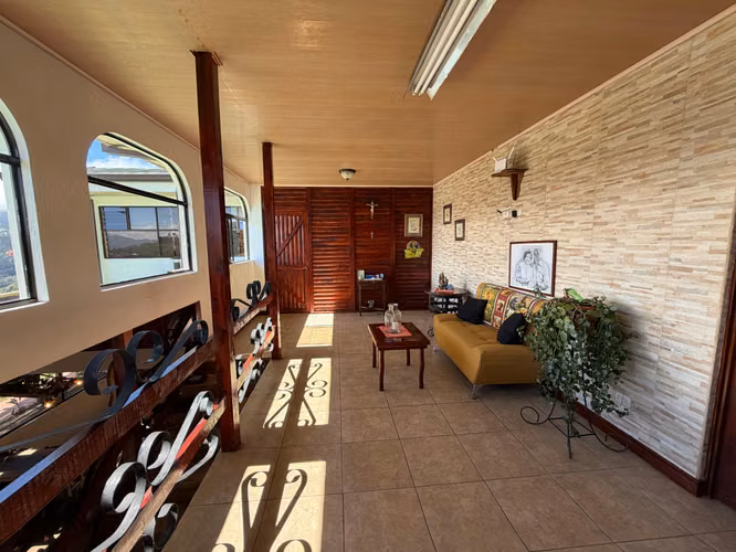 Casa con Excelentes Vistas en Palo Verde del Guarco
