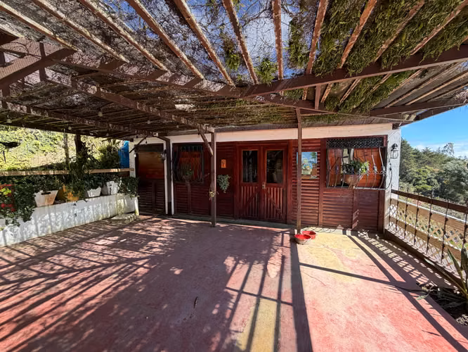 Casa con Excelentes Vistas en Palo Verde del Guarco