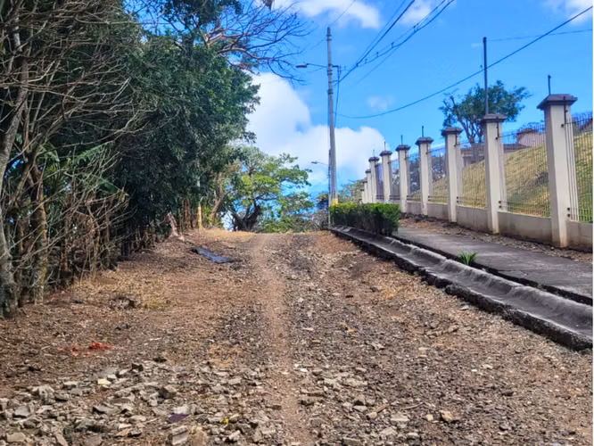 Terreno en Venta – Altos de Las Palomas, Santa Ana