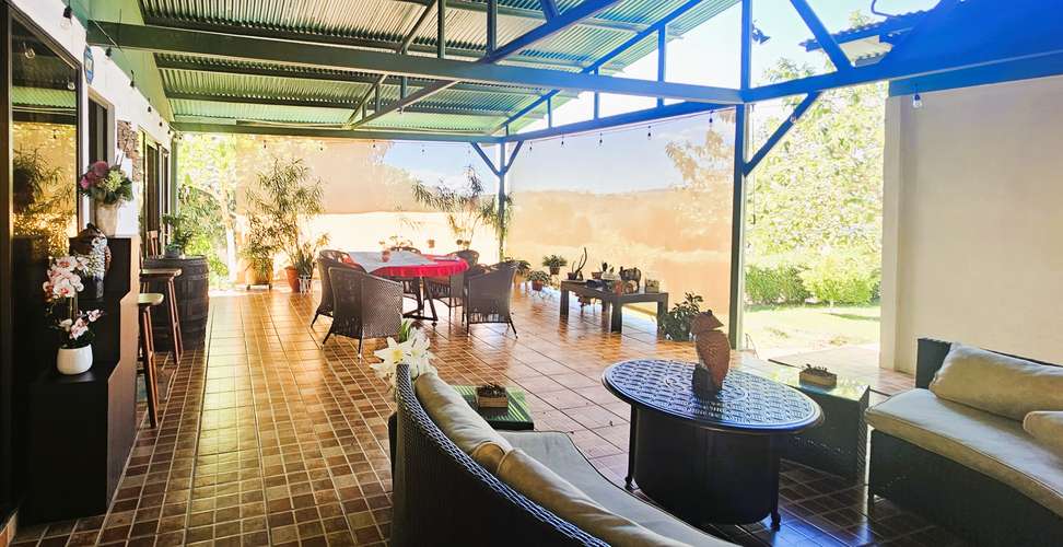 Venta de Propiedad con Casa de 272 m2 y Terreno de 2000 m2 para Desarrollo o Quinta - Imagen 5