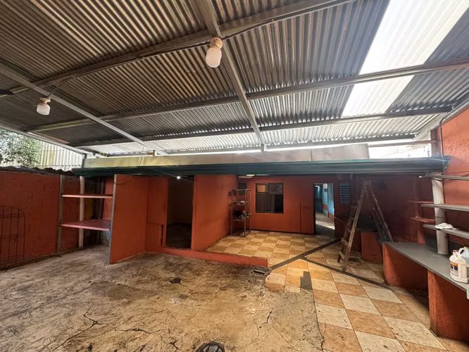 Venta de propiedad de uso mixto para remodelar, Heredia - Imagen 3