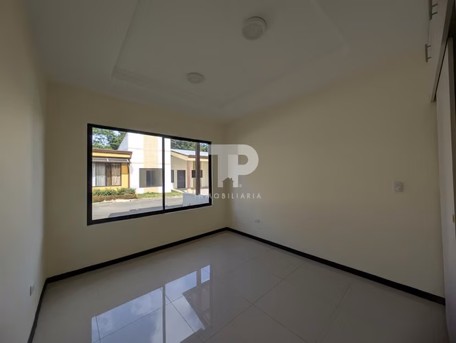 SE VENDE CASA LA SUIZA SAN RAFAEL HEREDIA PARA ESTRENAR SCG16