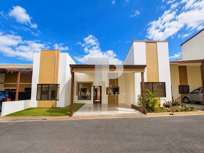 SE VENDE CASA LA SUIZA SAN RAFAEL HEREDIA PARA ESTRENAR SCG16