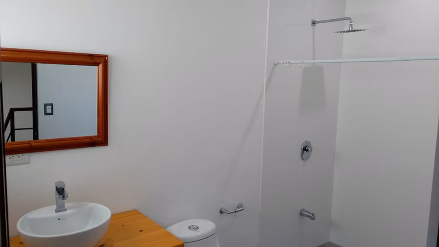 Exclusiva Casa en Alquiler en Bello Horizonte Escazú: Confort Moderno y Seguridad 24/7 (Ref: 01) - Imagen 15