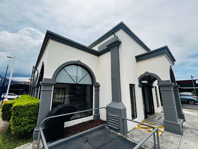 Local comercial Curridabat 206m2 plaza comercial parqueo seguridad